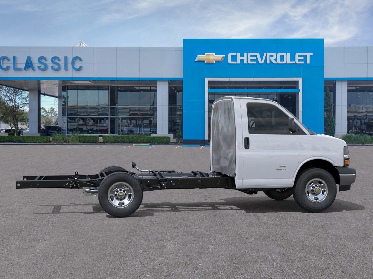 New 2025 Summit White Chevrolet 1WT image 5