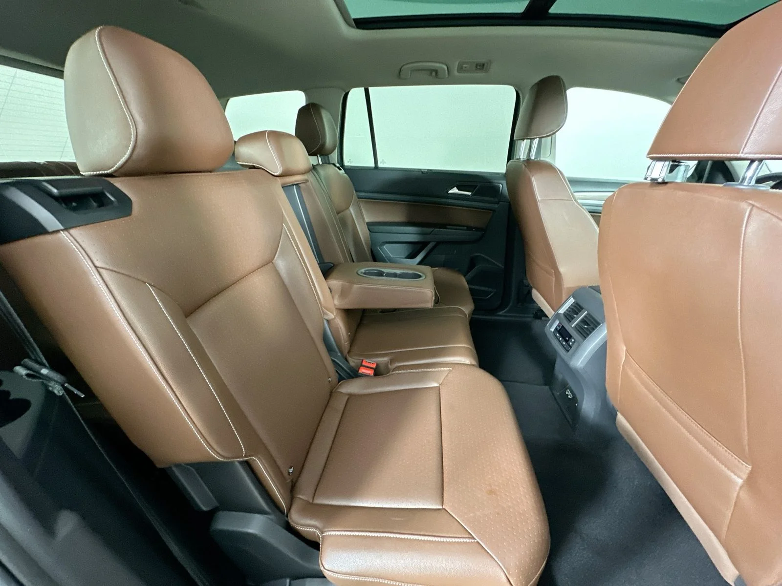 Used 2021  Volkswagen  image 41