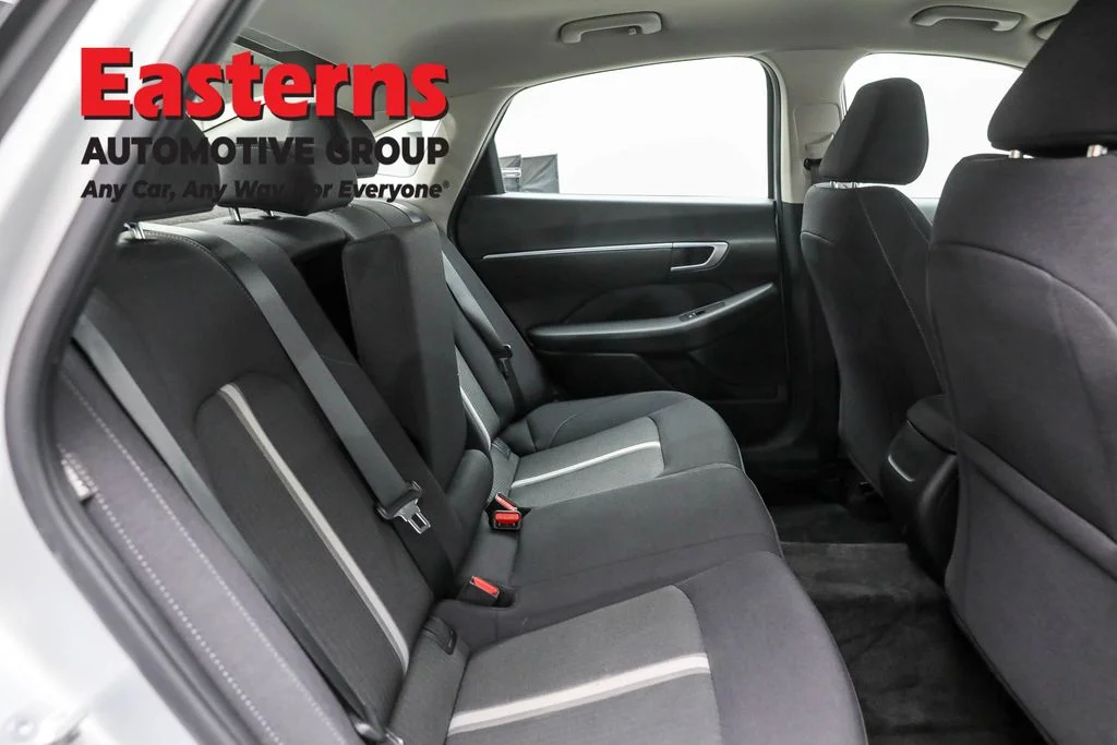 Used 2024 Silver Hyundai SEL image 21