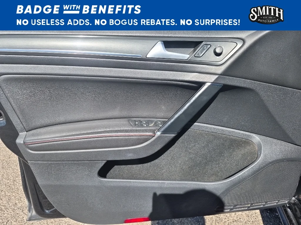Used 2019 Deep Black Pearl Effect Volkswagen SE image 16