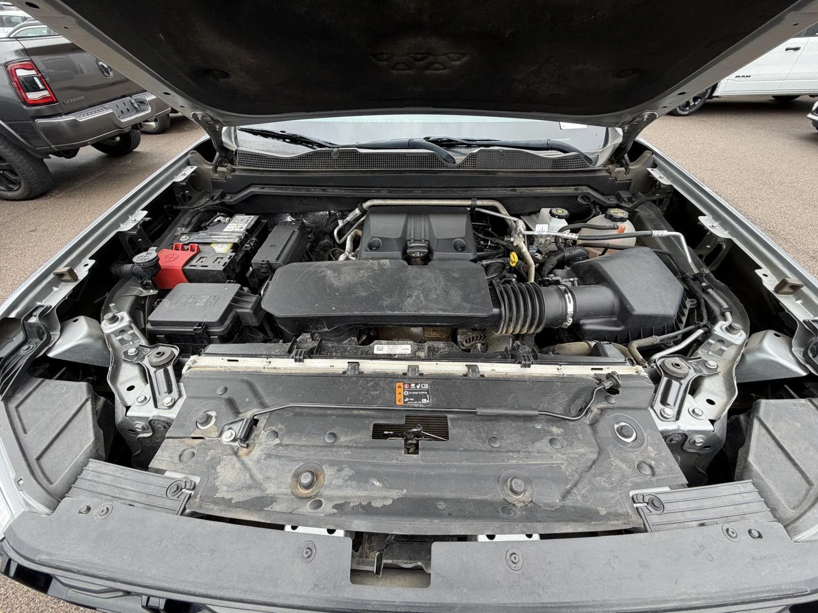Used 2024 Summit White GMC 2WD Elevation image 22
