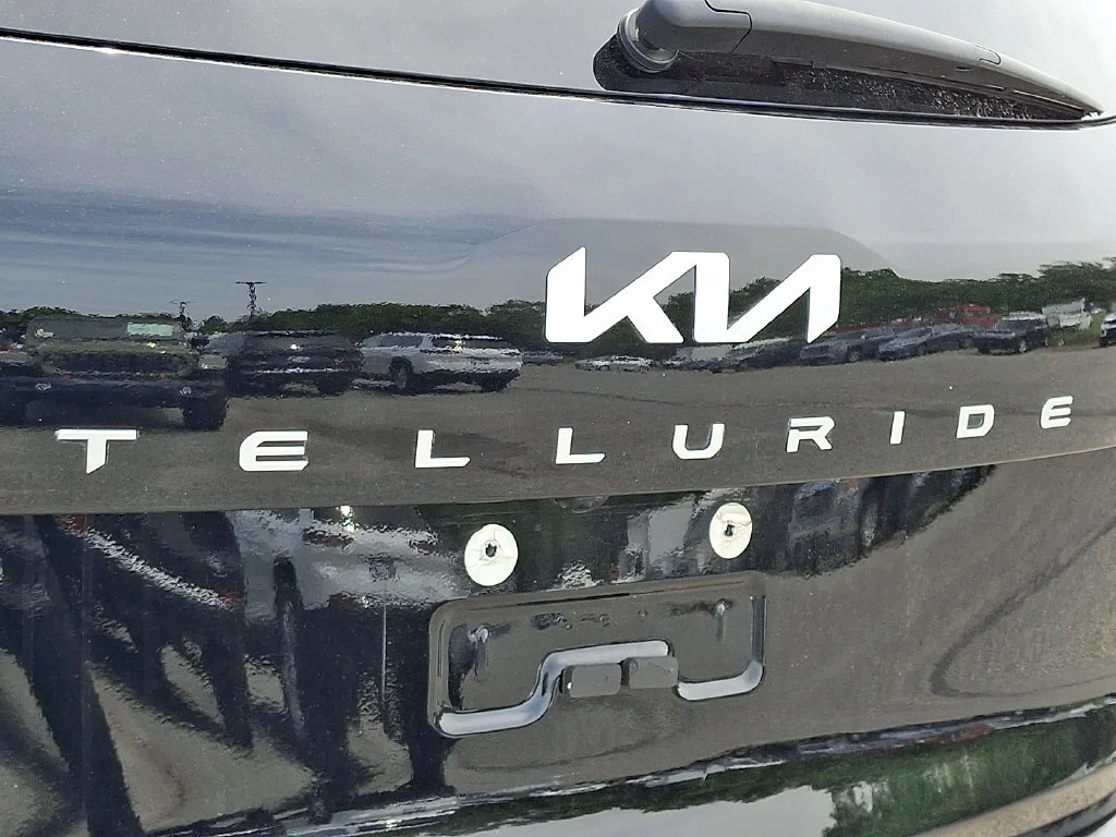 Used 2023 Ebony Black Kia EX image 32