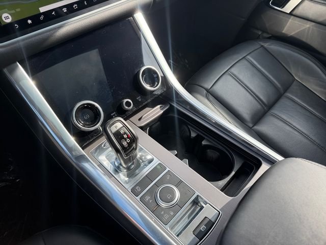 Used 2019 Black Land Rover HSE image 24