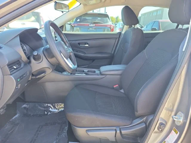 Used 2022 Gray Nissan S image 17