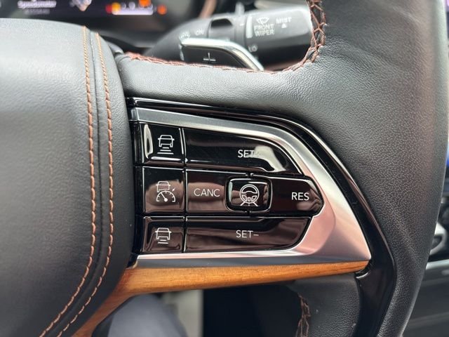 Used 2023 White Jeep Summit Reserve image 19