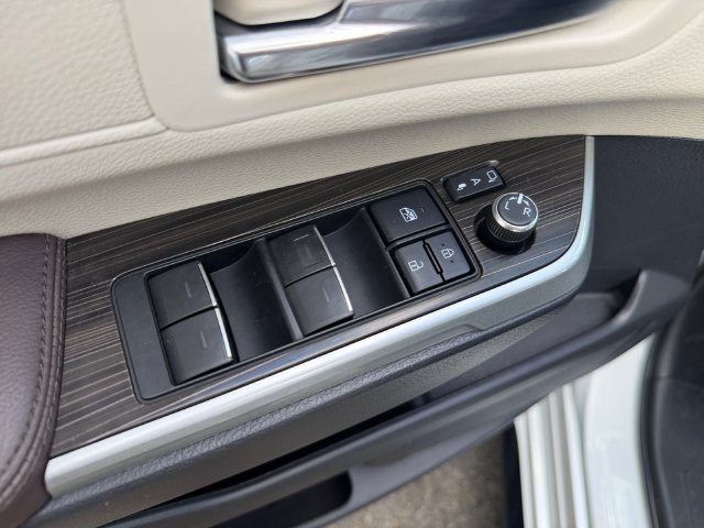 Used 2022 Beige Toyota Platinum image 29