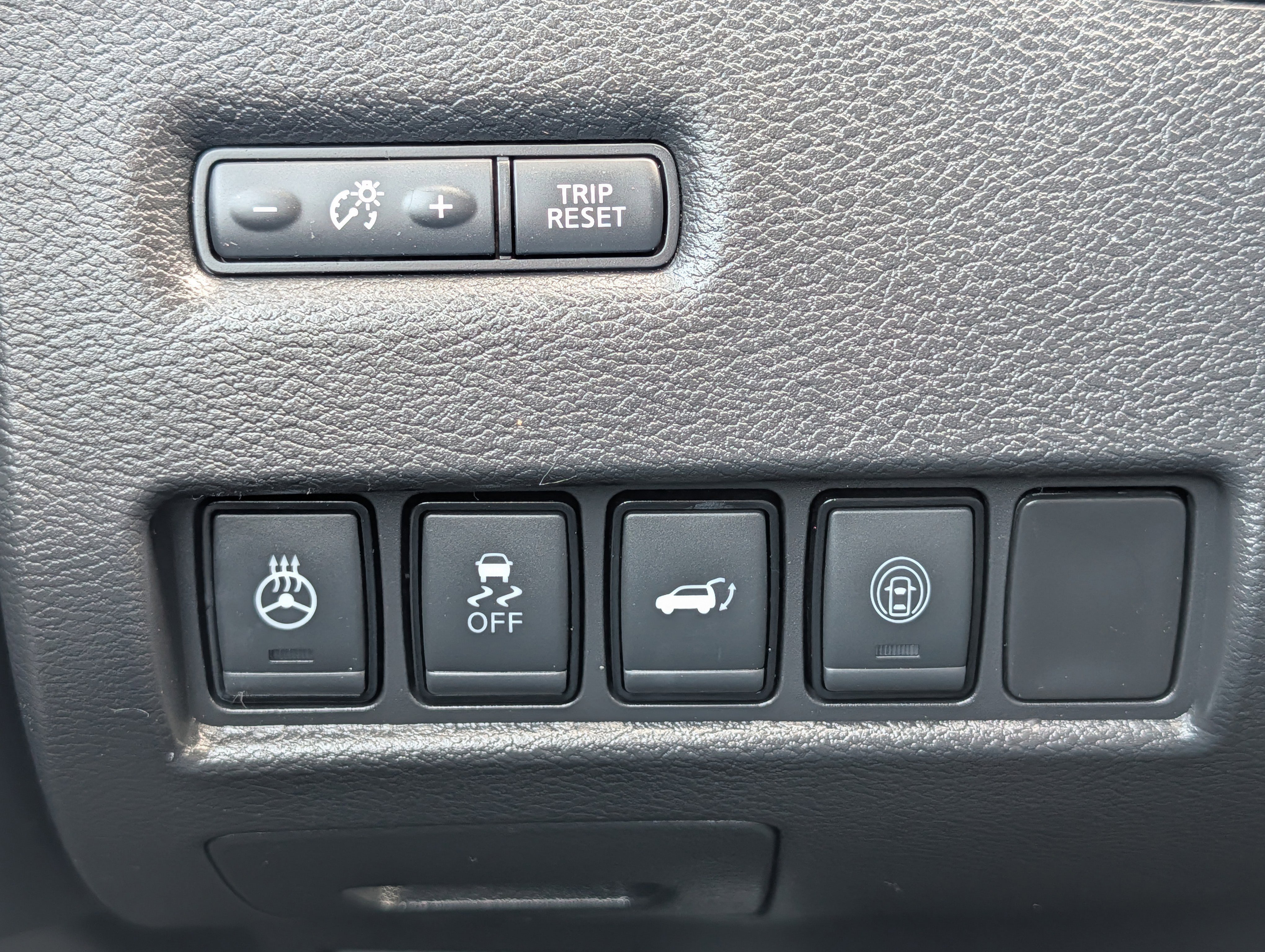 Used 2019 Deep Blue Pearl Nissan Platinum image 26