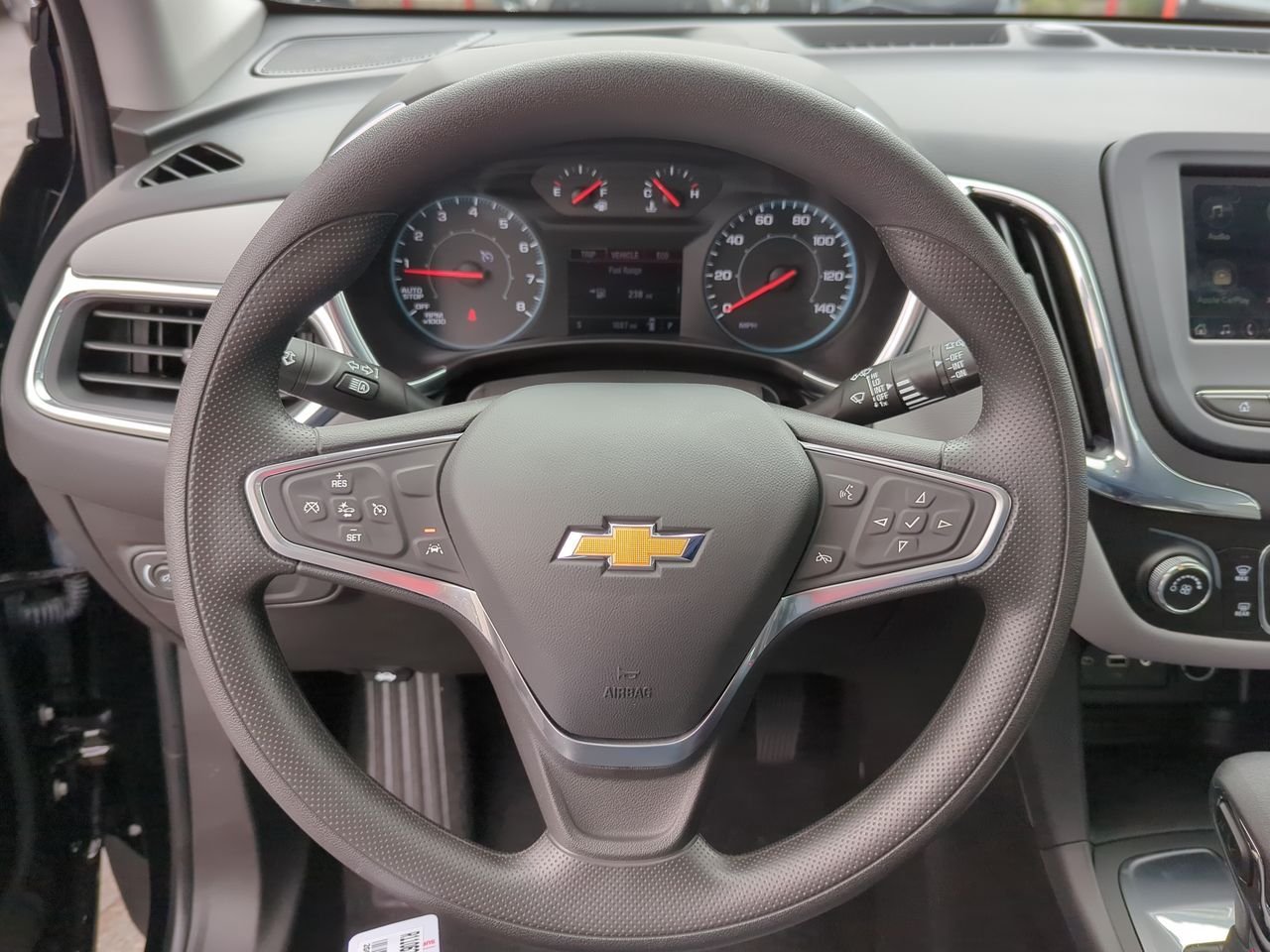 2023 Chevrolet Equinox LS - Photo 11