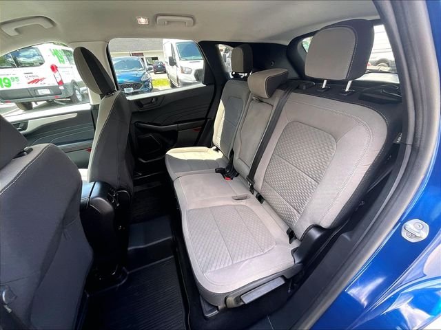 Used 2022 Blue Ford SE image 21