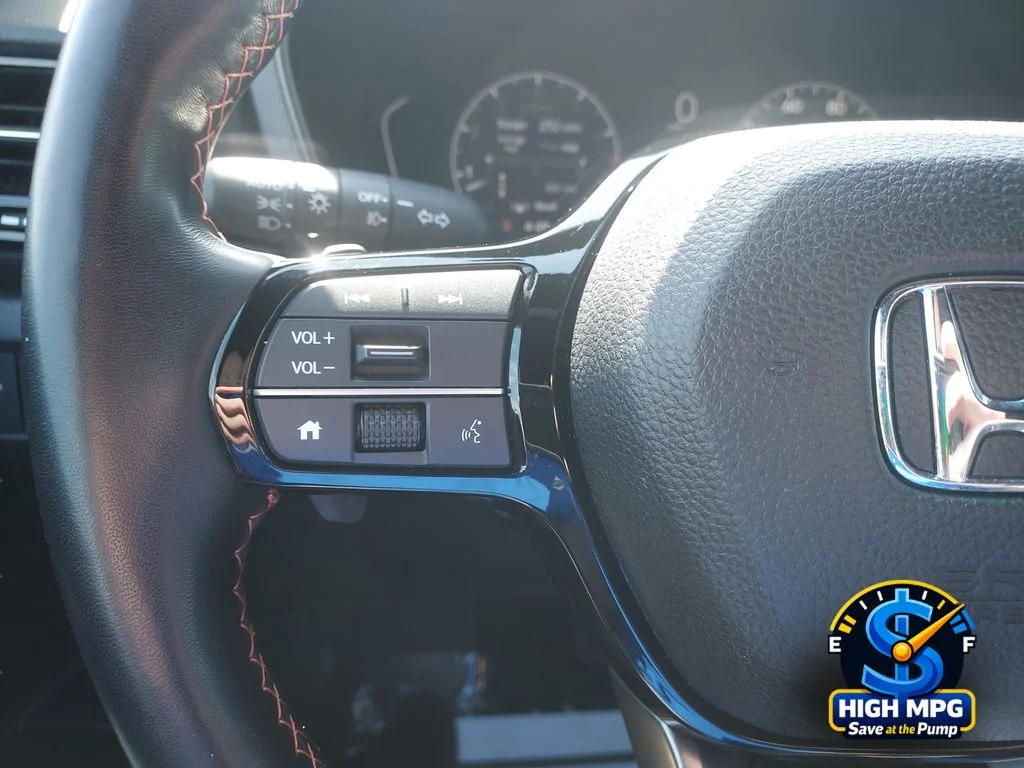 Certified Used 2025 Silver Honda TrailSport image 18