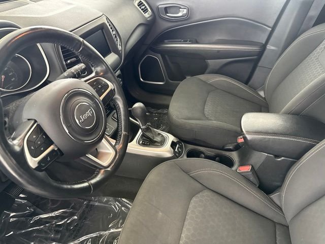 Used 2018 Blue Jeep Sport image 22