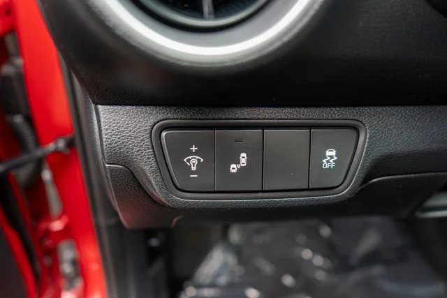Used 2024 Currant Red Kia LXS image 18