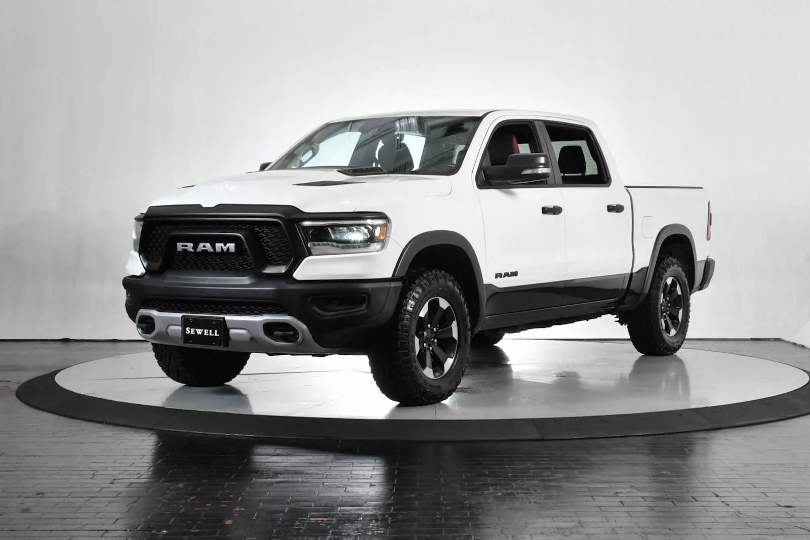 2022 RAM 1500 Rebel 4x4 Crew Cab 5'7's photo