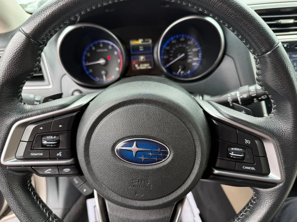 Used 2018 Gray Subaru 2.5i Premium image 13