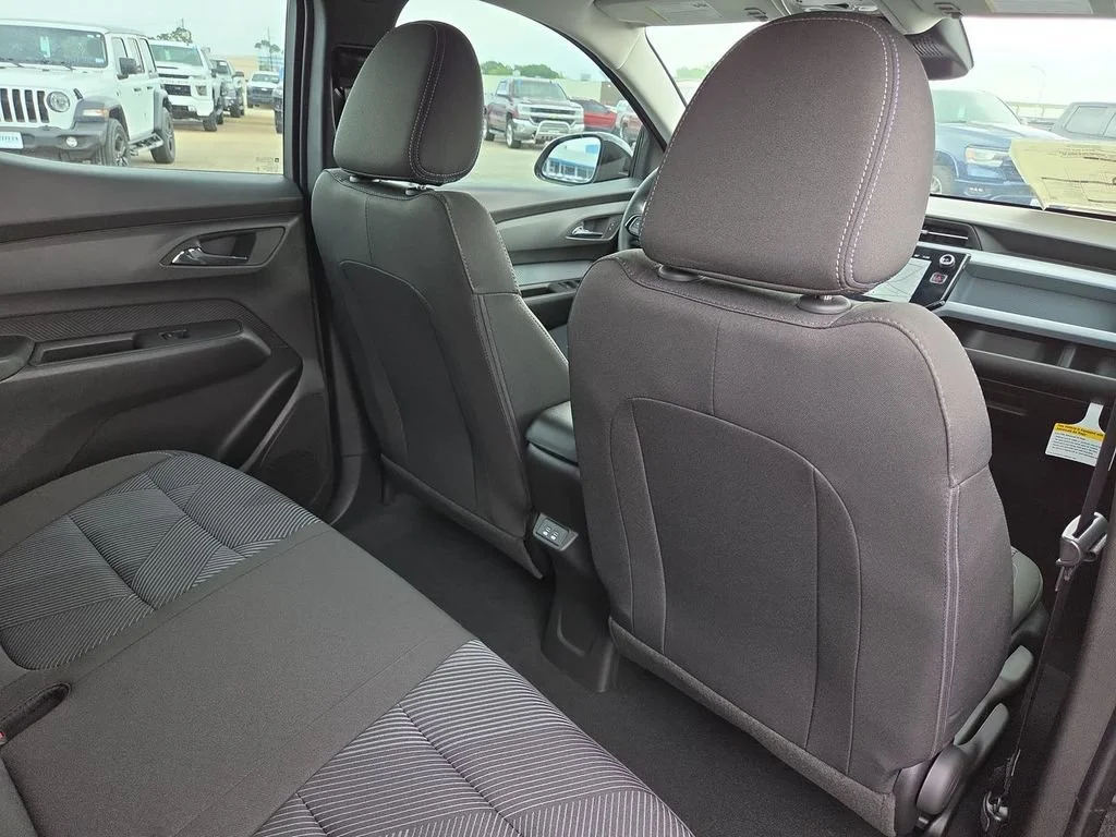New 2027 Mosaic Black Metallic Chevrolet LT image 12