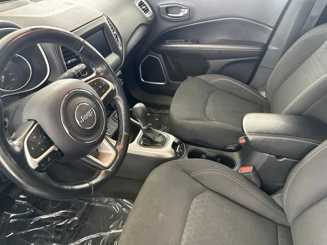 Used 2018 Blue Jeep Sport image 22