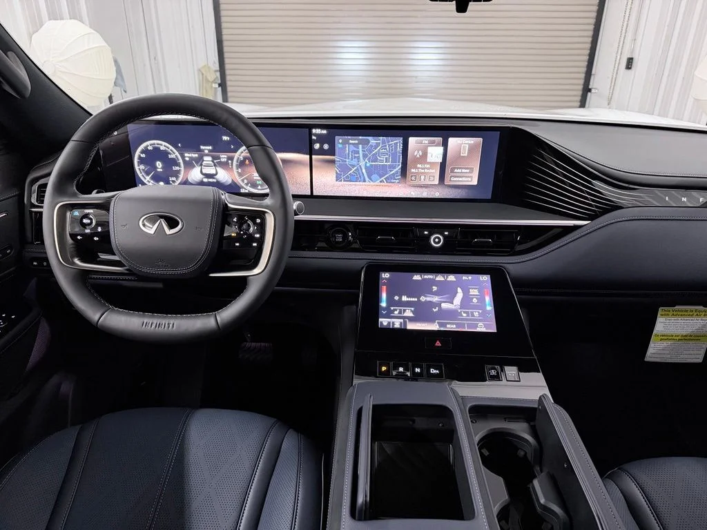 New 2027 RADIANT WHITE INFINITI Sport 4WD image 29