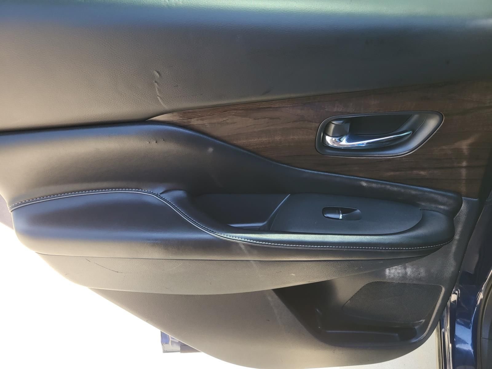 Used 2020 Deep Blue Pearl Nissan Platinum image 13