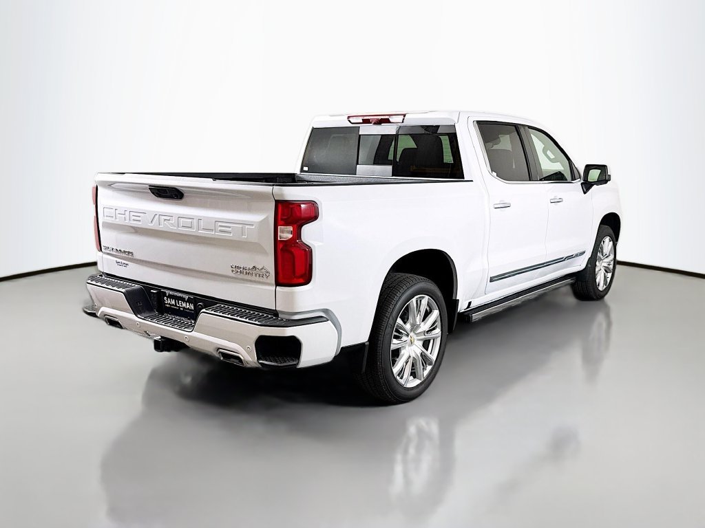 New 2026 Polar White Tricoat Chevrolet High Country image 7