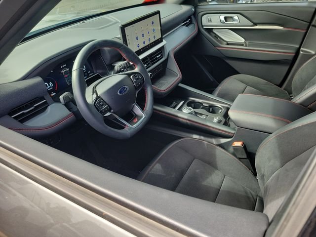 Used 2025 Carbonized Gray Metallic Ford ST image 3