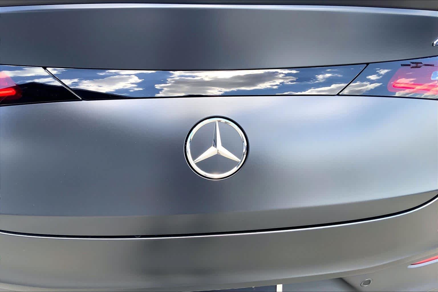 New 2027 MANUFAKTUR exclusive graphite grey magno Mercedes-Benz GLC 300 image 15