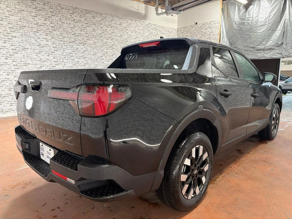 New 2027 Phantom Black Hyundai SE image 7