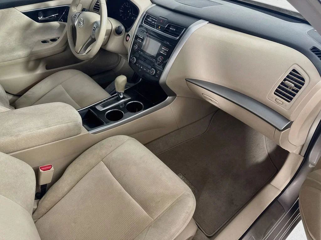 Used 2013 Beige Nissan 2.5 SV image 34