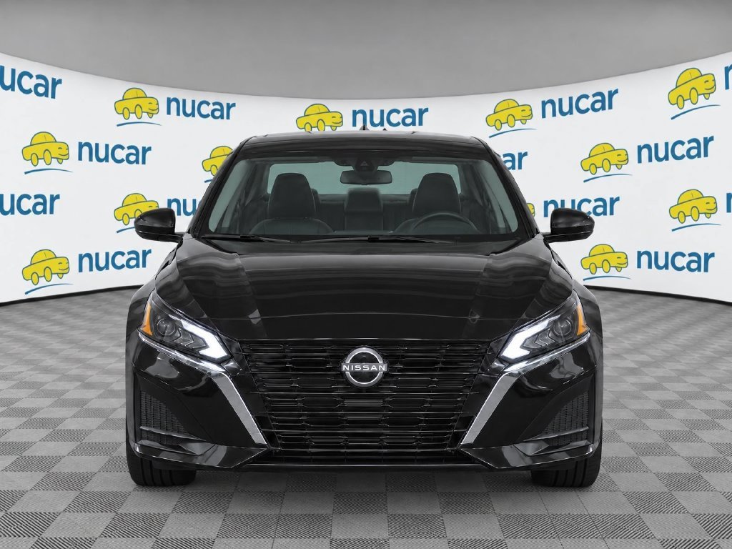 Used 2025 Black Nissan 2.5 SV image 5