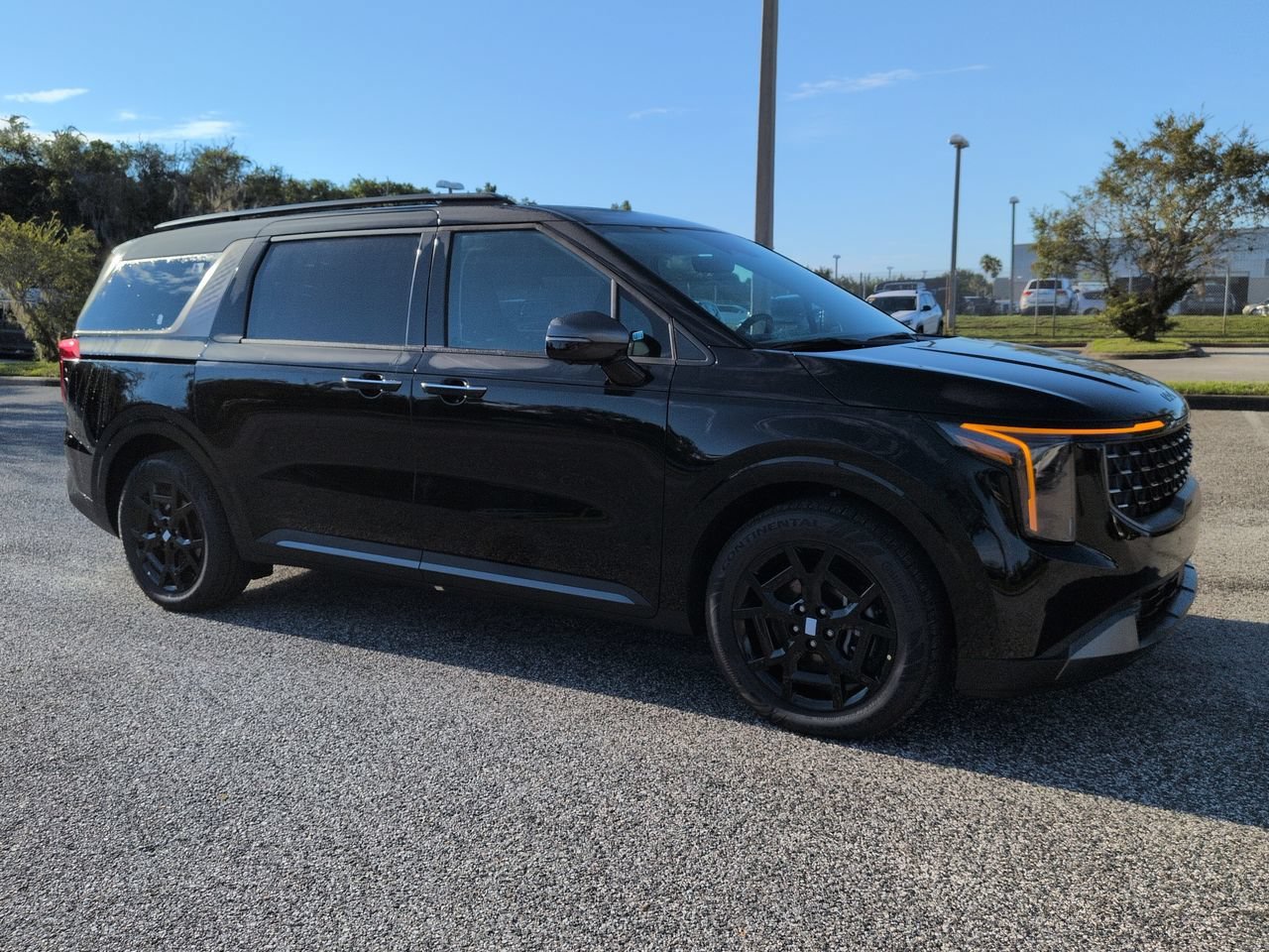 New 2027 Aurora Black Pearl Kia SX image 2