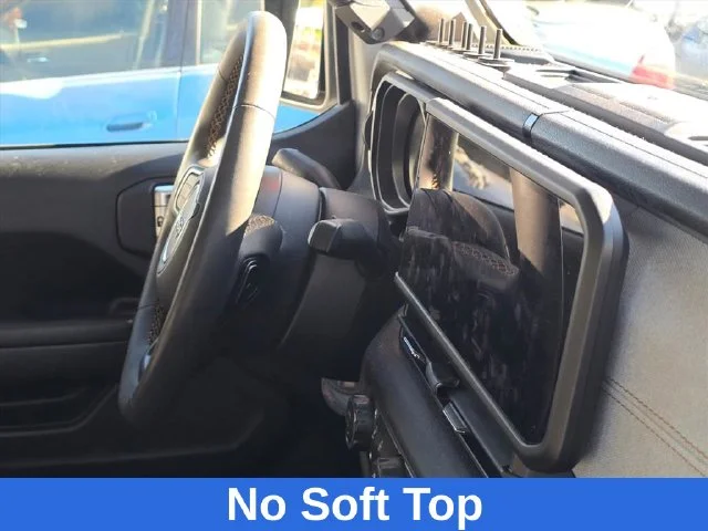 Used 2024 White Jeep Sport S image 33