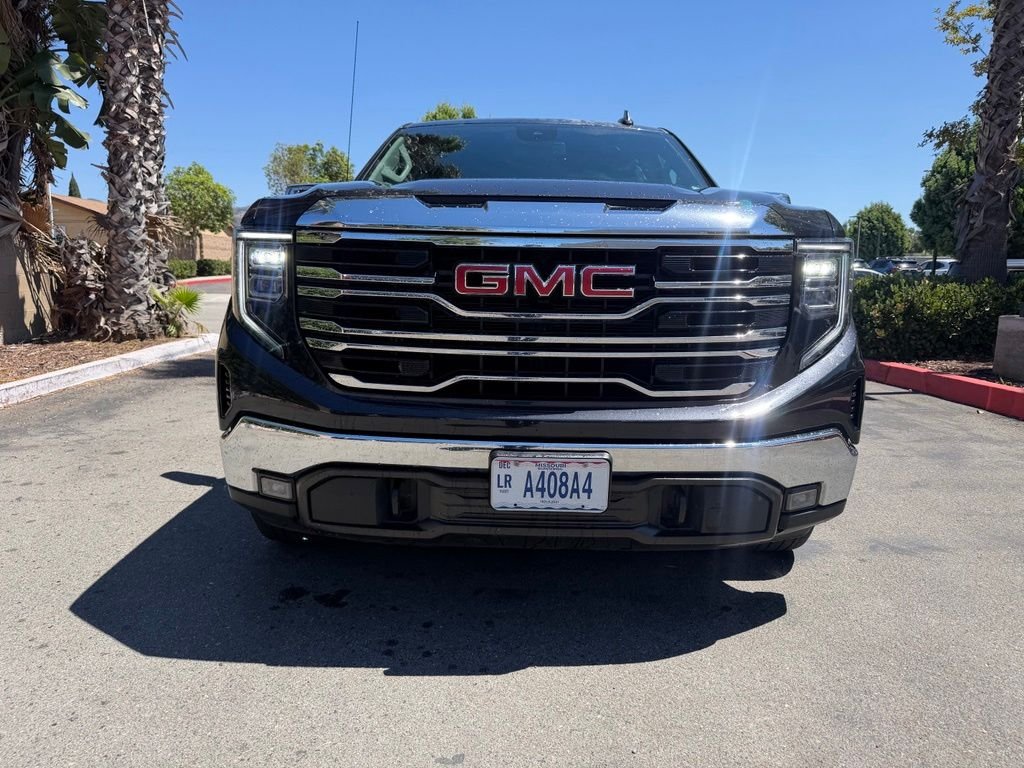 Used 2025 Silver GMC SLT image 3