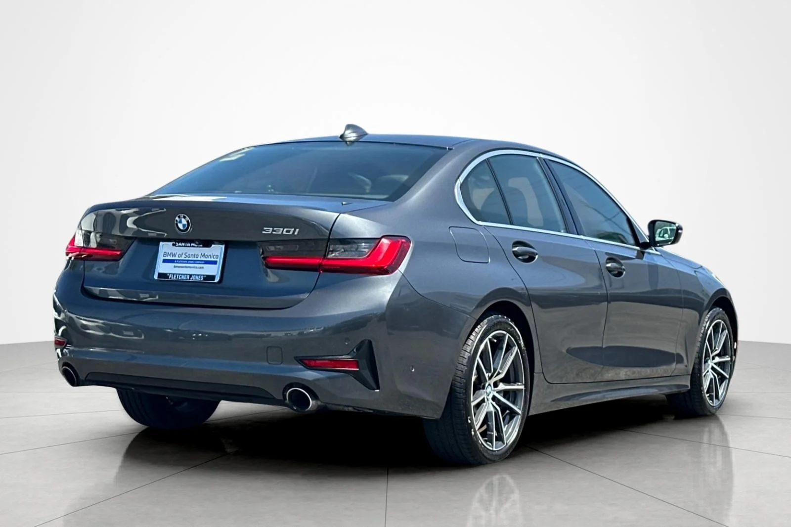 Used 2021 Mineral Gray Metallic BMW 330i image 5