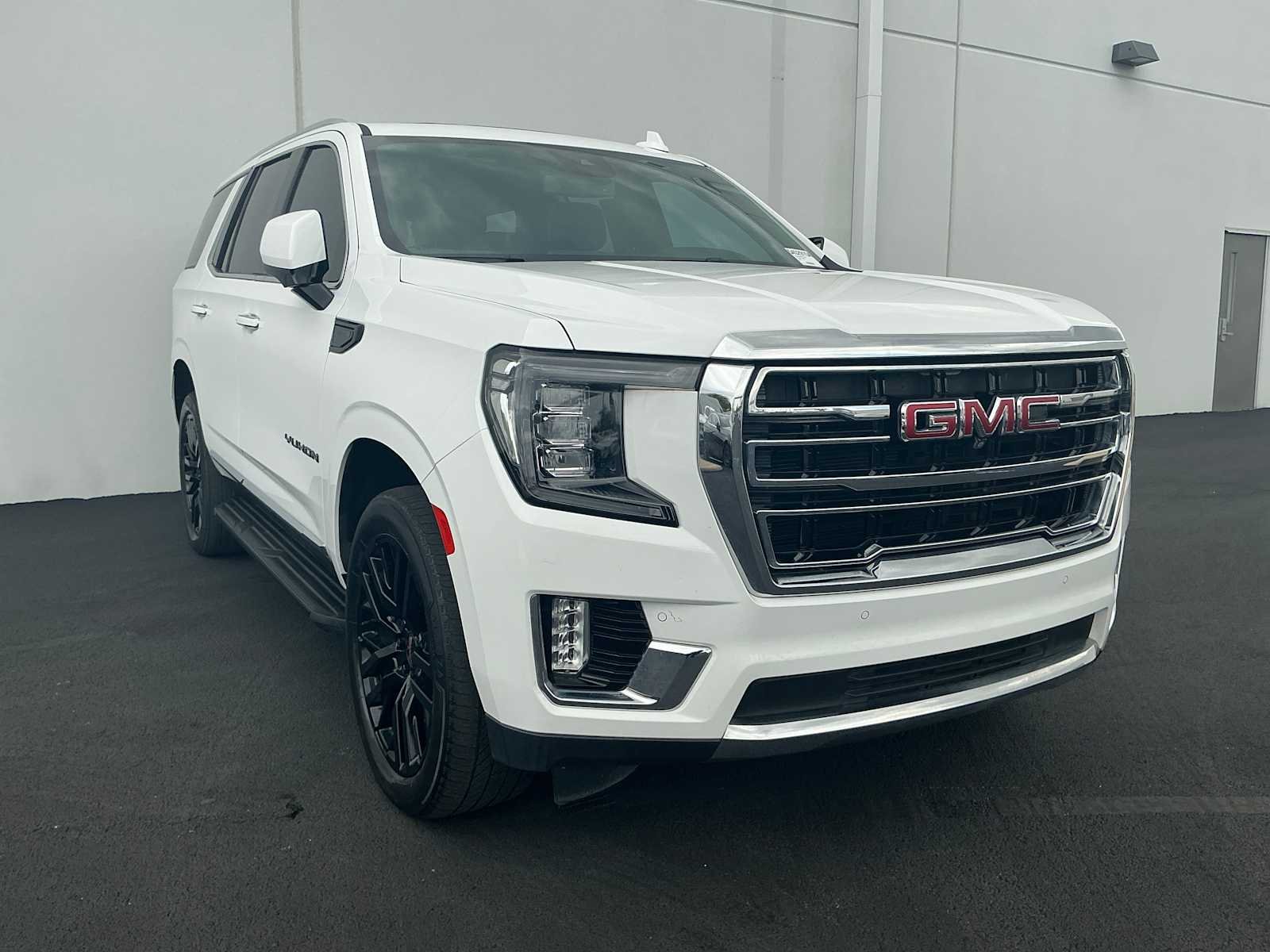 Used 2023 Summit White GMC SLT image 3