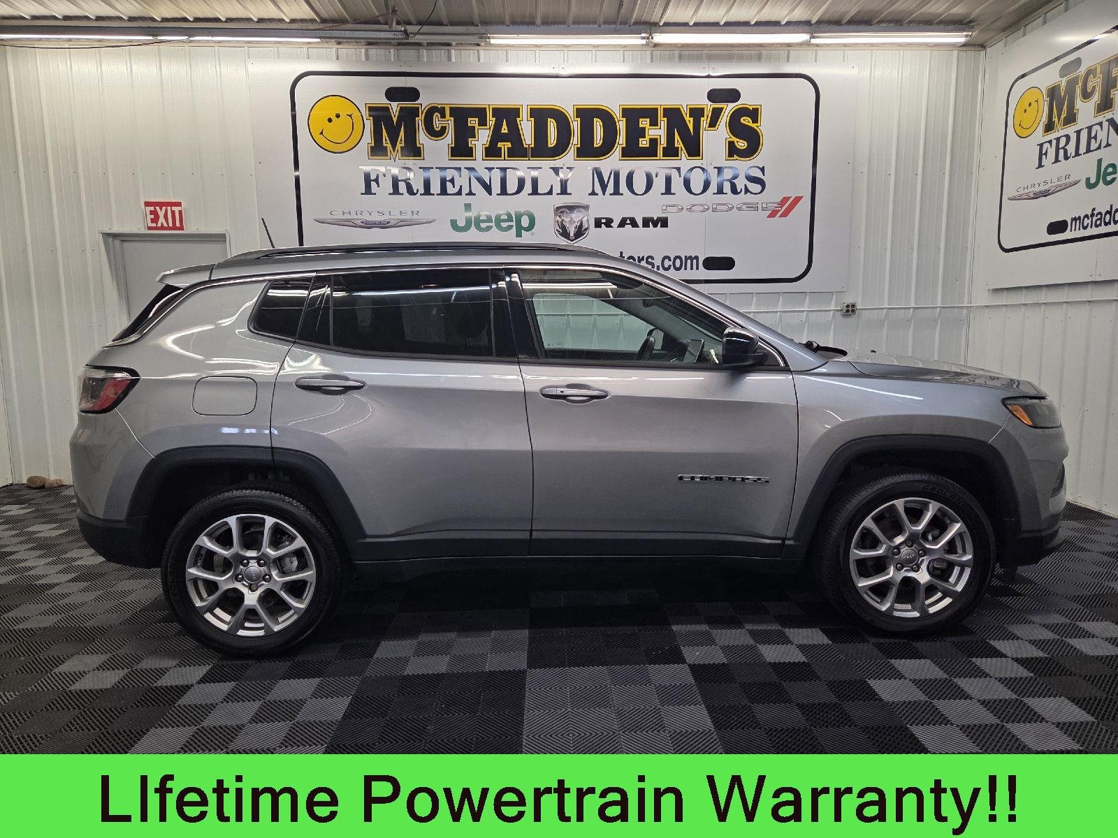 2022 Jeep Compass Latitude Lux 4X4's photo