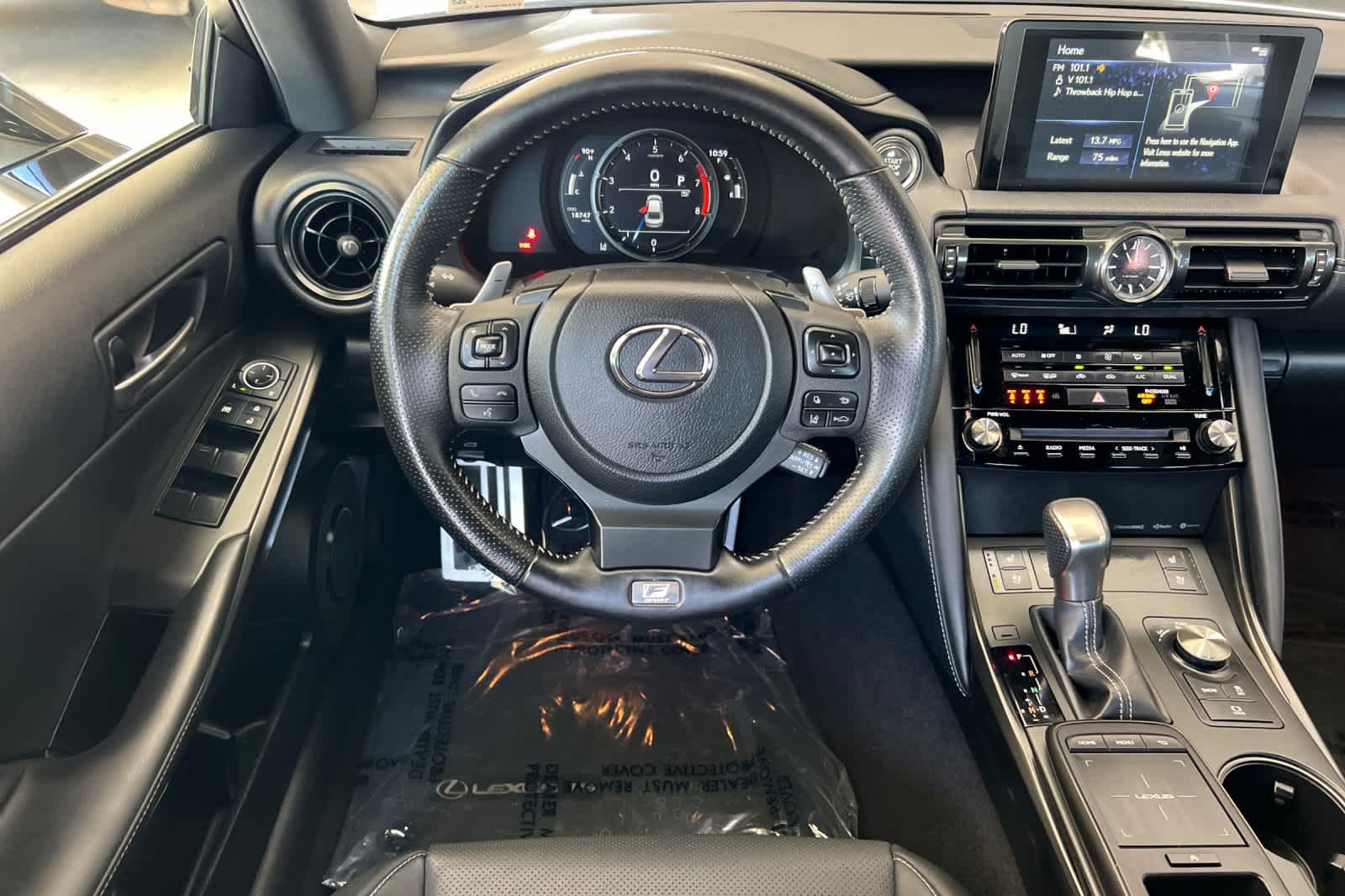 2024 Lexus IS 350 F SPORT - Photo 15