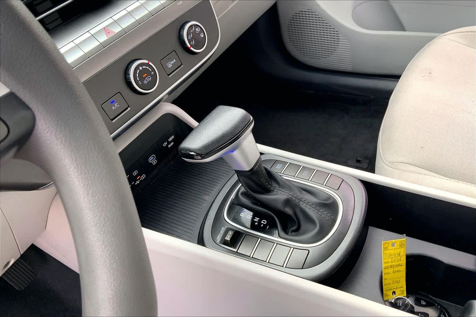 2026 Hyundai Kona SE - Photo 17