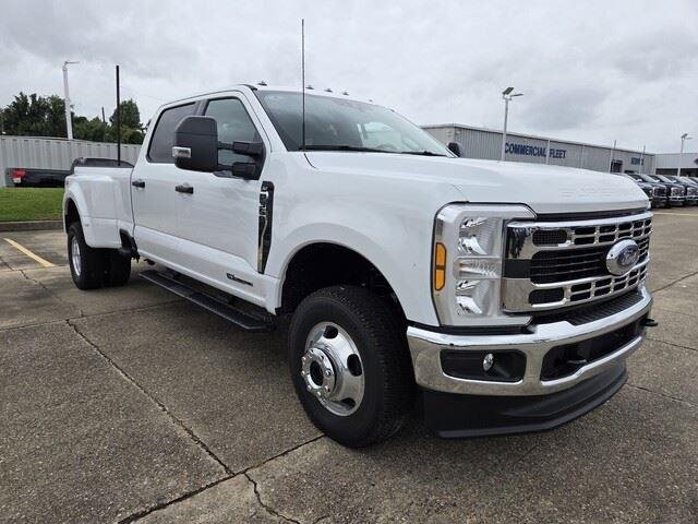 New 2026 Oxford White Ford F-350® XLT image 7