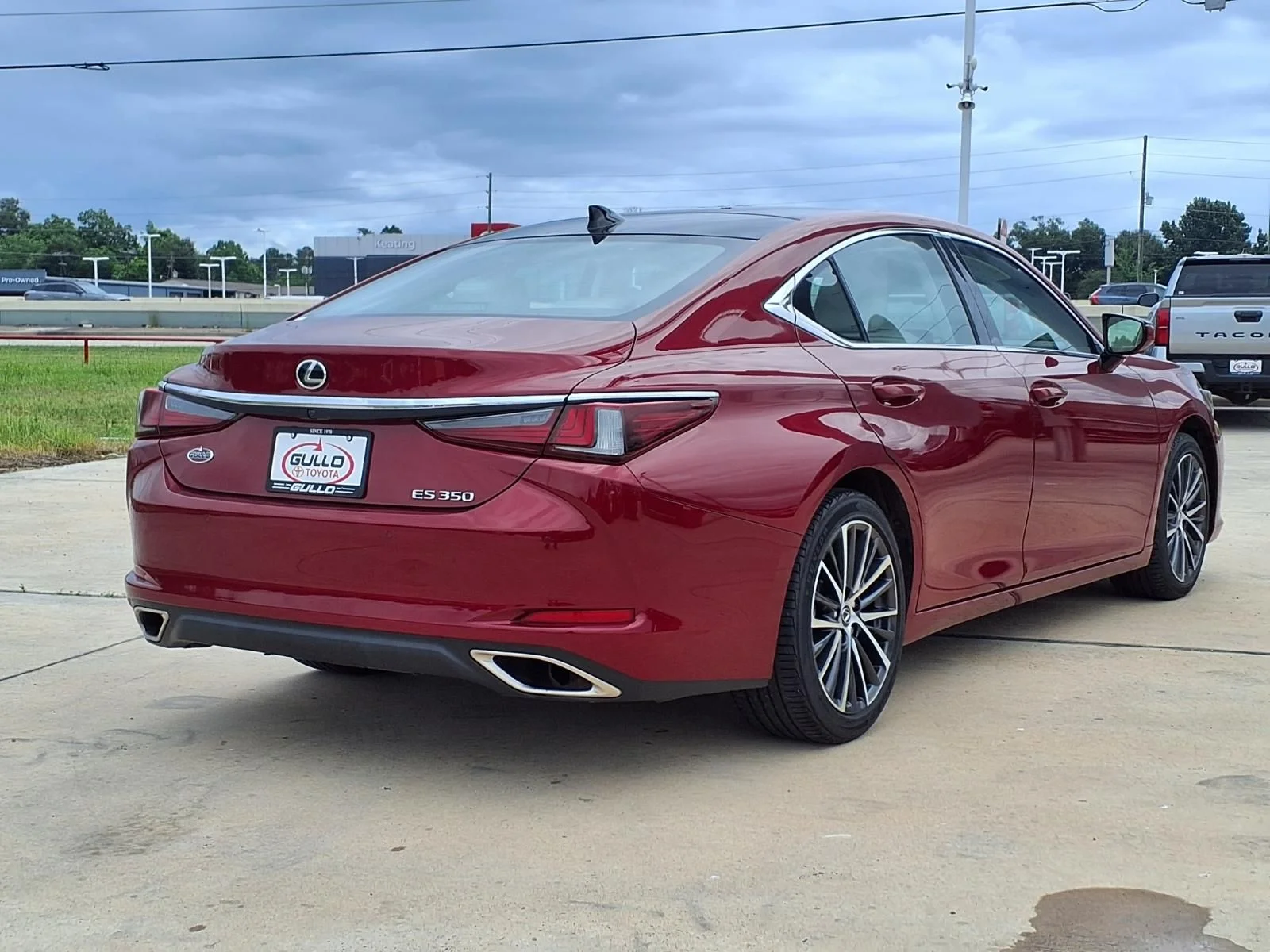 Used 2023 Red Lexus 350 image 6
