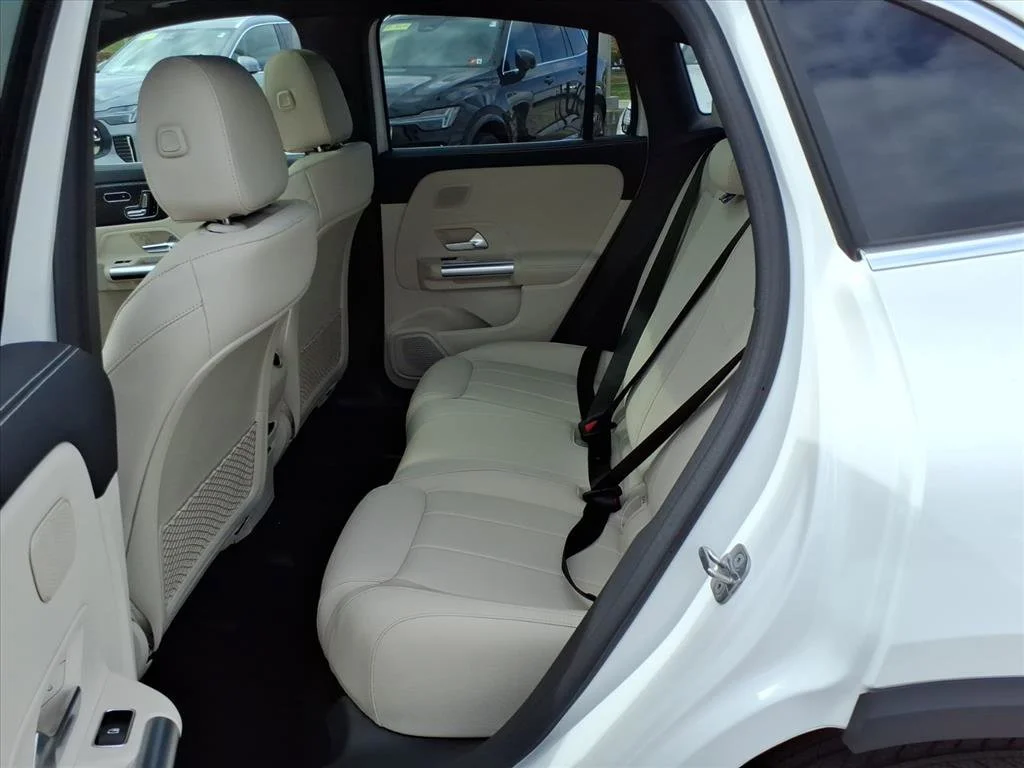 Used 2026 POLAR WHITE Mercedes-Benz GLA 250 image 12