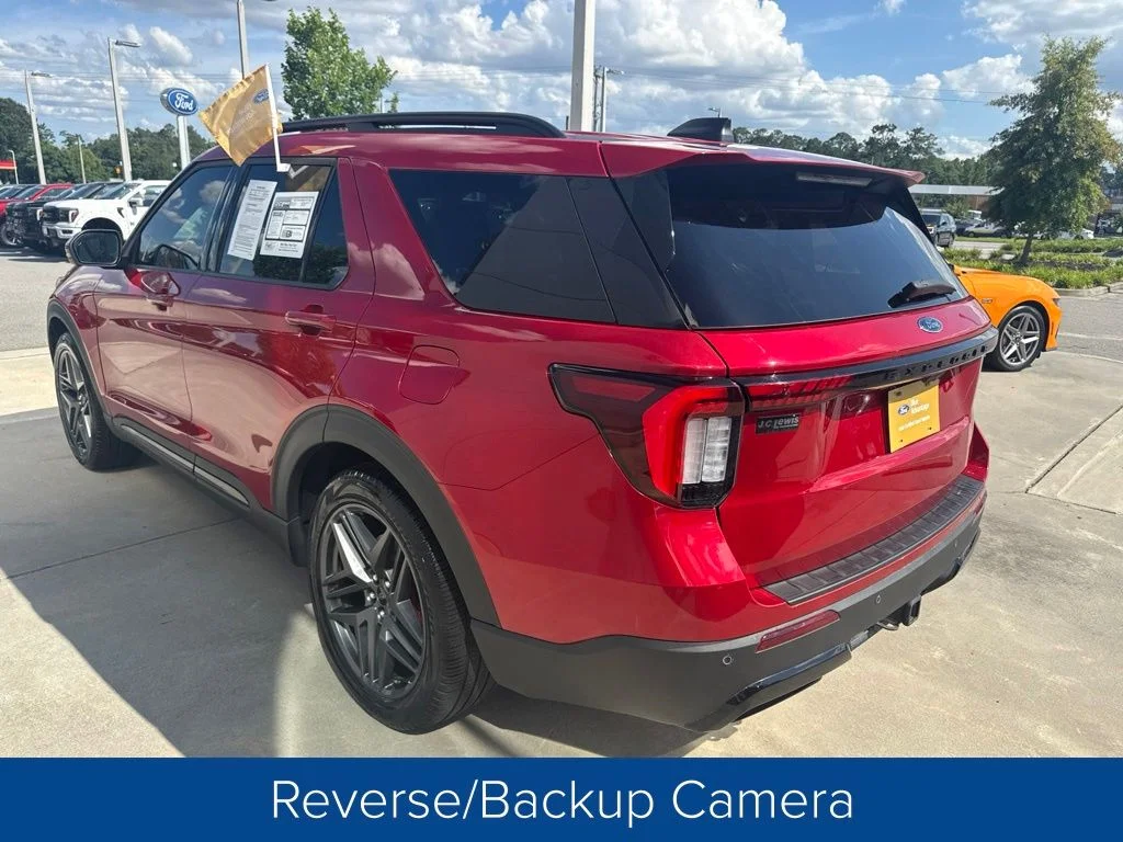 Certified Used 2025 Rapid Red Metallic Tinted Clearcoat Ford ST-Line image 5