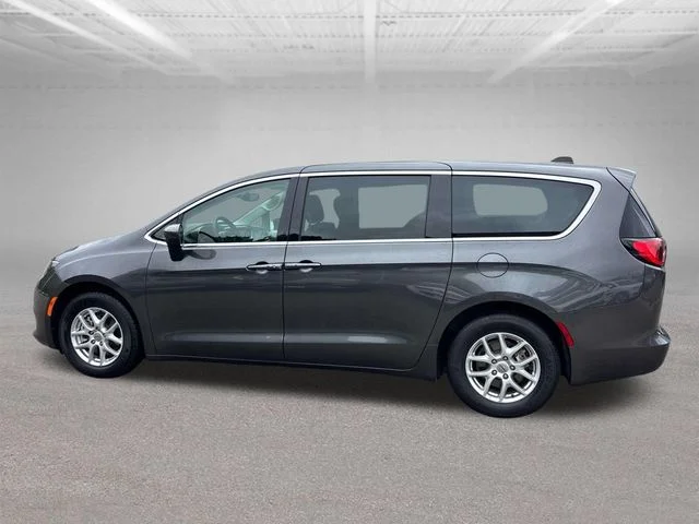Used 2023 Gray Chrysler LX image 4