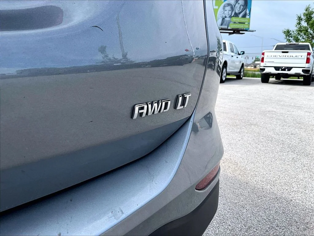 Used 2024 Gray Chevrolet LT image 9