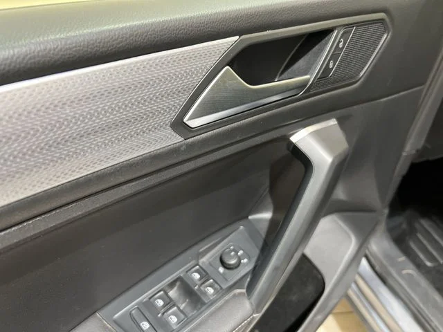 Certified Used 2023 Gray Volkswagen 2.0T S image 21
