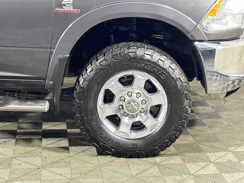 Used 2018 Crystal Metallic Ram Tradesman image 22