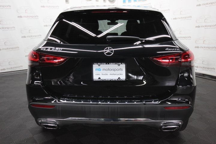 Used 2022 Black Mercedes-Benz GLA 250 image 4