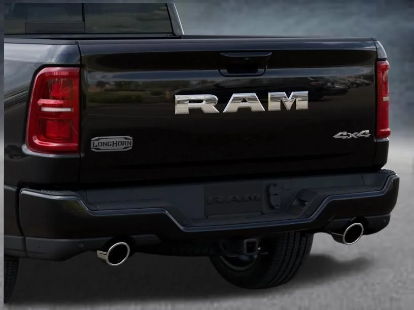 New 2026 Diamond Black Crystal Pearl-Coat Exterior Paint RAM Limited image 13