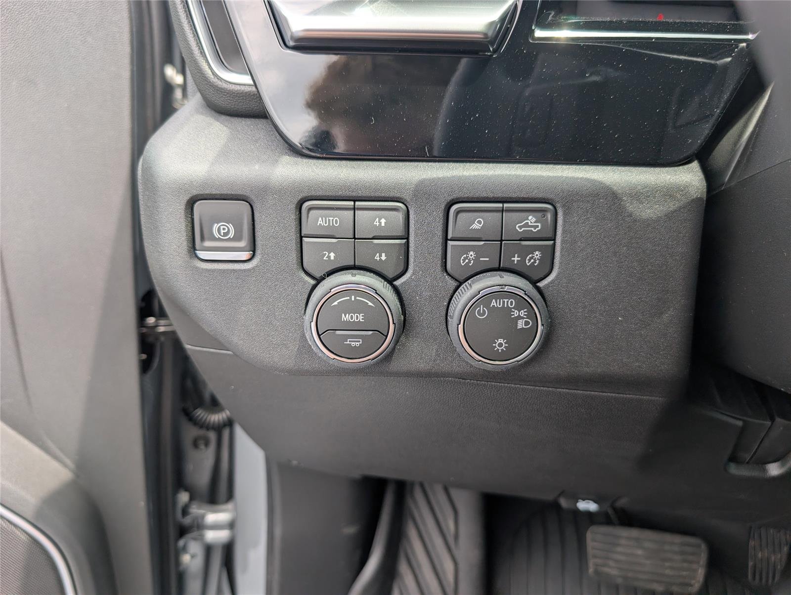 New 2026 Sterling Gray Metallic Chevrolet LT image 22