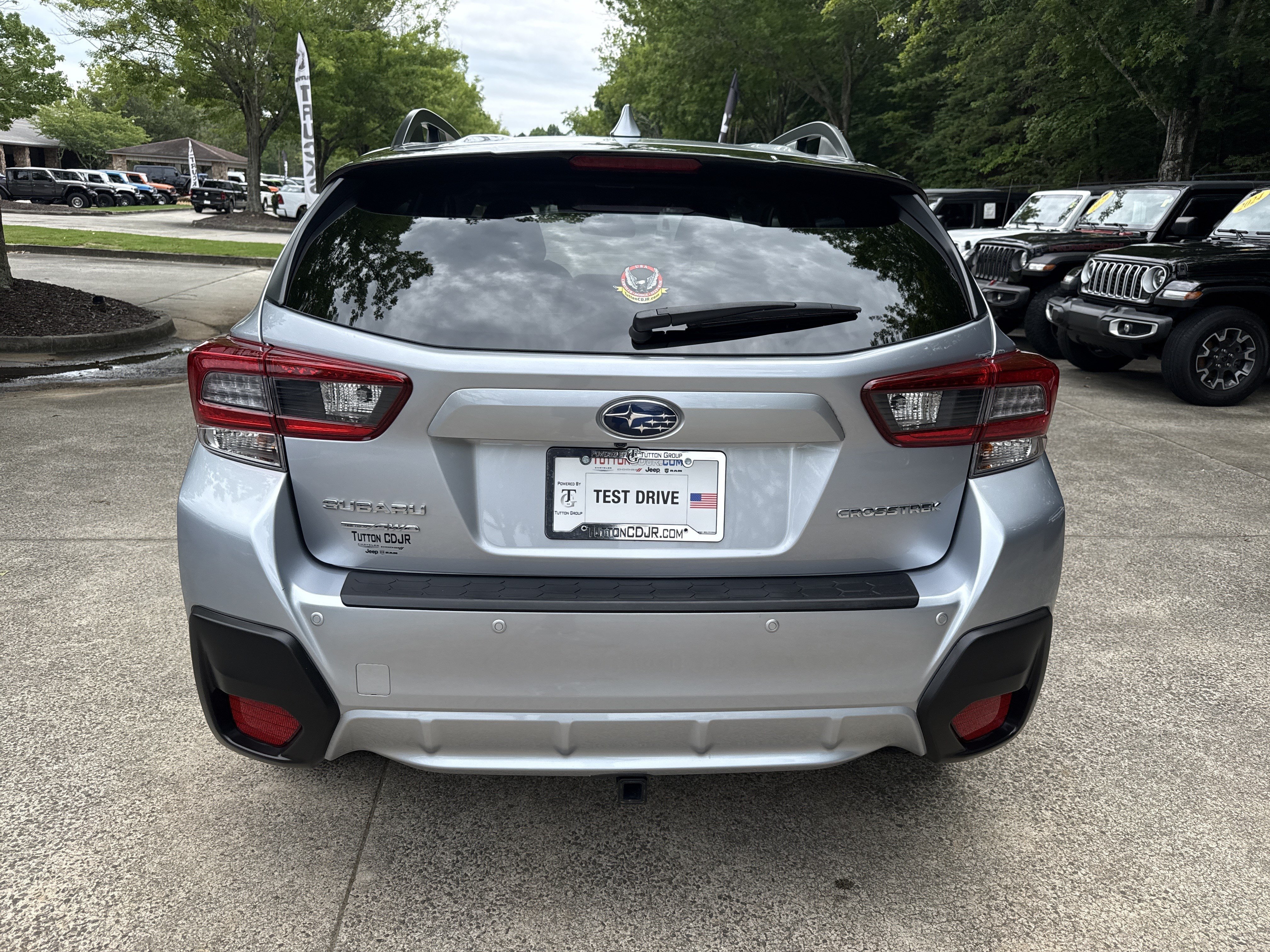 Used 2023 Ice Silver Metallic Subaru Limited image 4