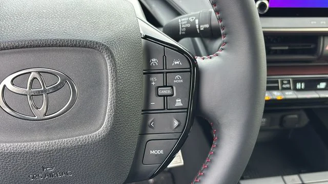 2026 Toyota Prius Plug-in Hybrid SE - Photo 17