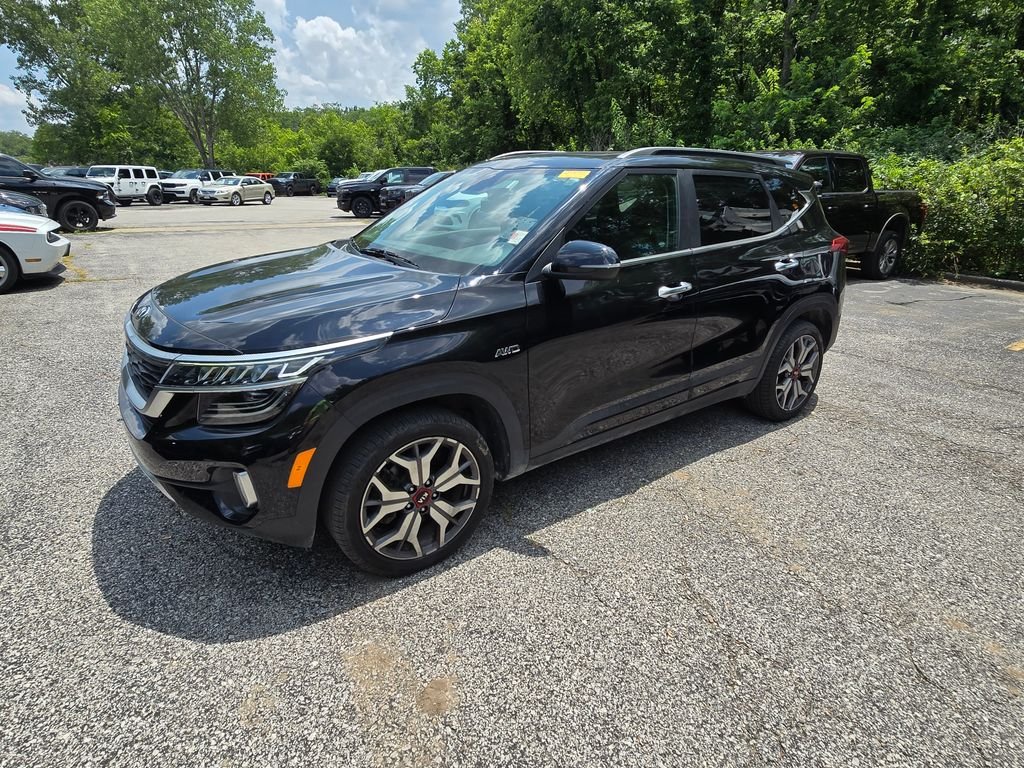 Used 2021 Kia Seltos SX with VIN KNDETCA24M7128236 for sale in Kansas City